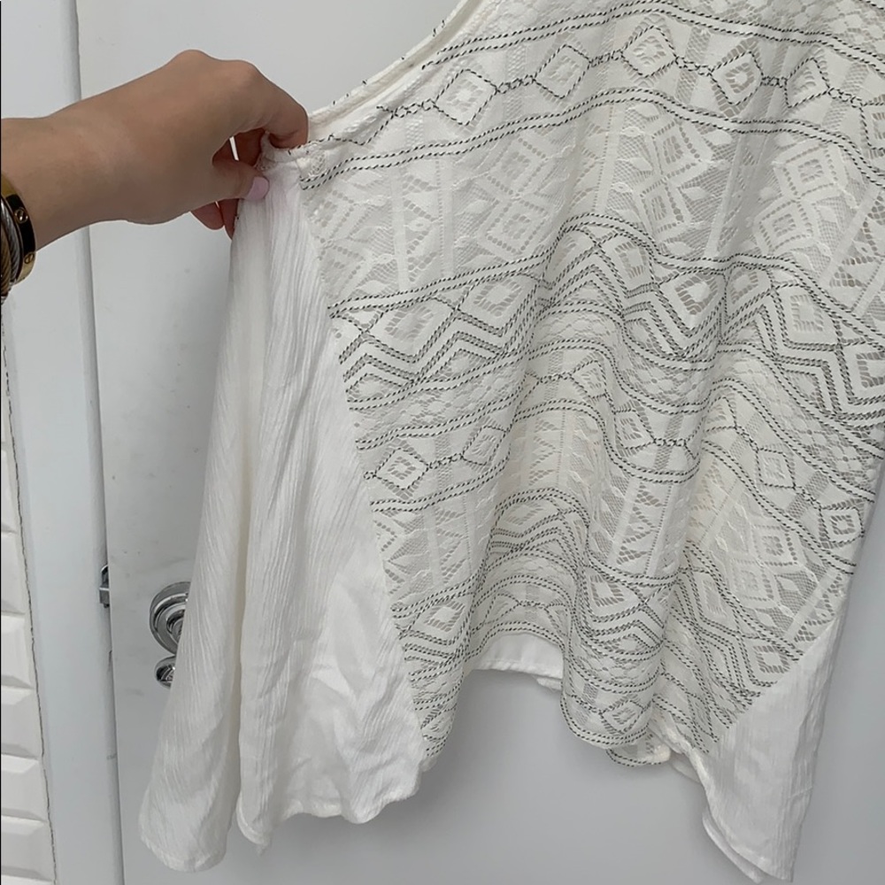 Ethereal off white tribal lace tank - Picture 5 of 8